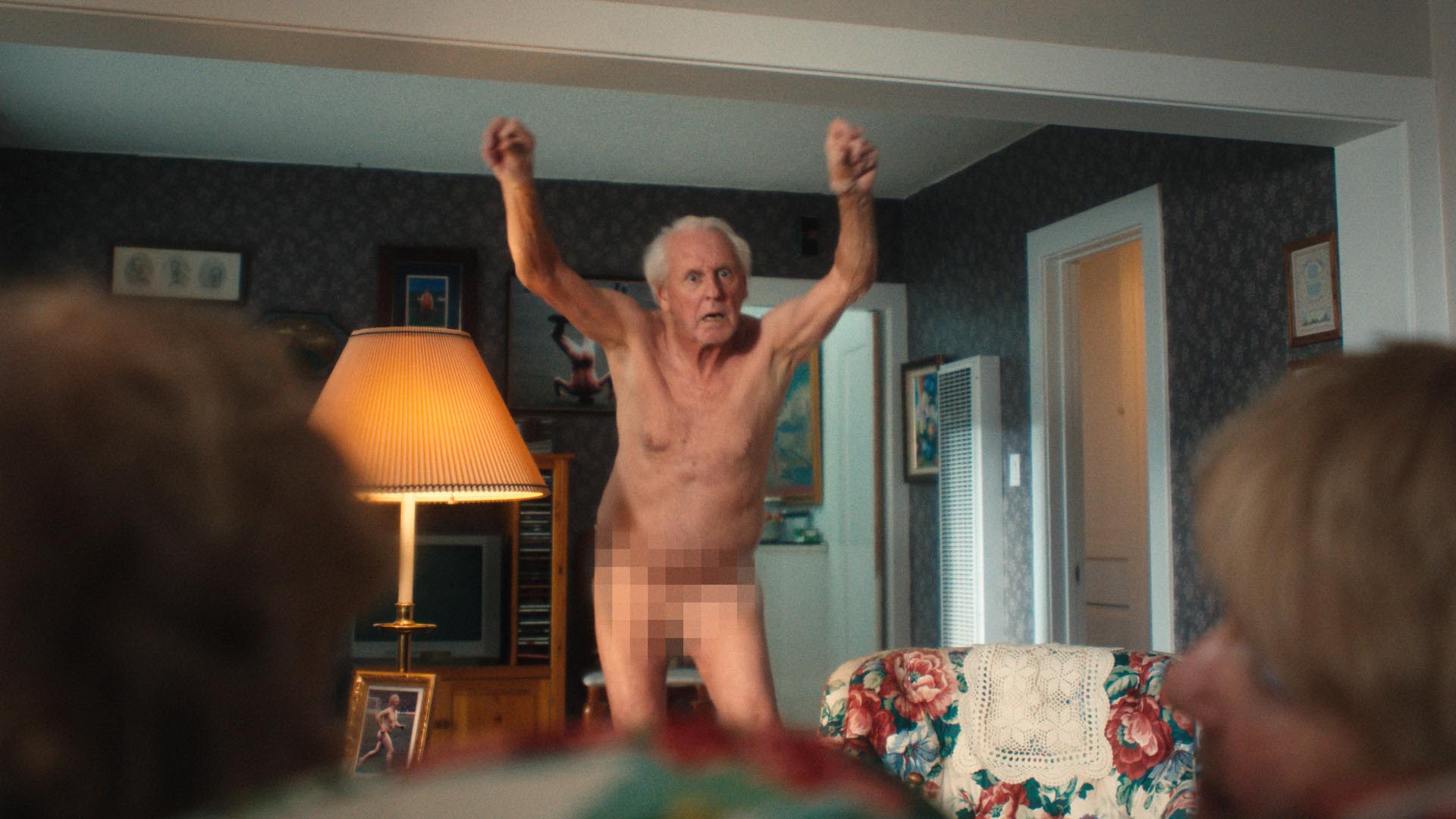 BuzzBallz – Streaking Steve